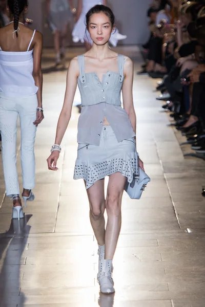 Look 8